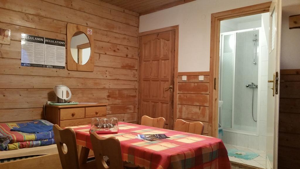 Camping Harenda Pokoje Goscinne I Domki 자코파네 외부 사진